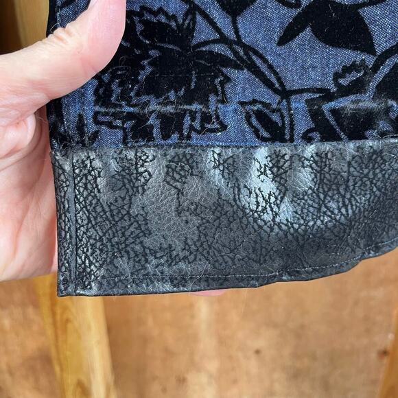 Bill Blass Women's Vintage Blue & Black Floral Print Flare Leg Jeans Size 12 - Picture 8 of 11